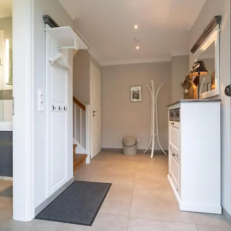 Reetdachhaus Ask Embla Reetdachhaus Embla Holiday home