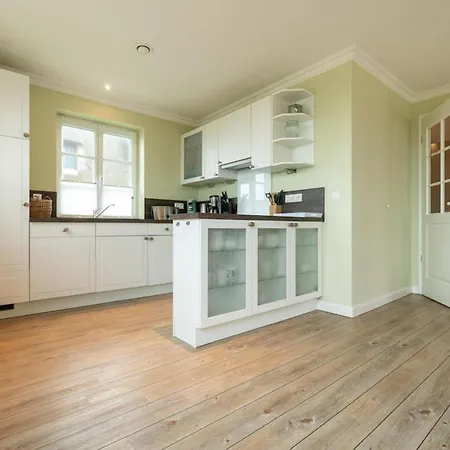 別荘 Reetdachhaus Ask Embla Reetdachhaus Embla