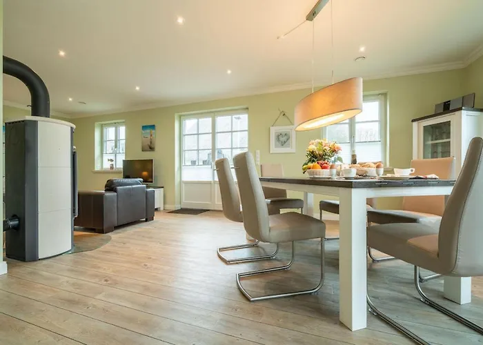 別荘 Reetdachhaus Ask Embla Reetdachhaus Embla *